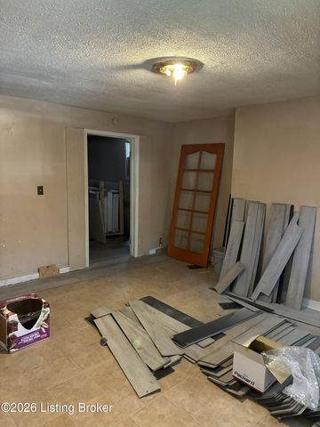 2306 W Burnett Ave, Louisville, KY 40210