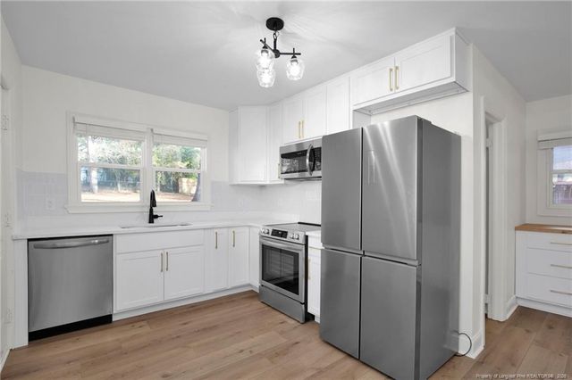 809 Anarine Road, Fayetteville, NC 28303