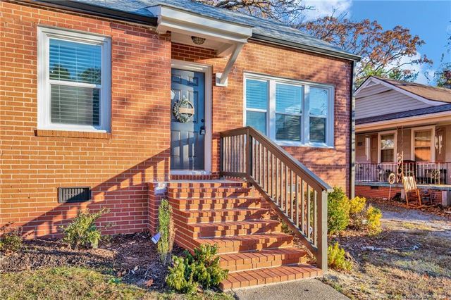 809 Anarine Road, Fayetteville, NC 28303