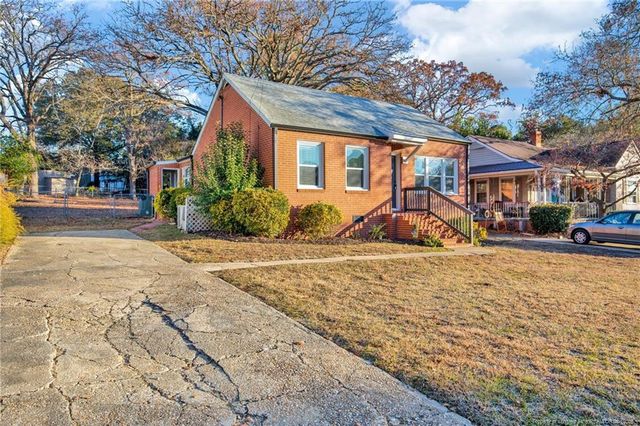 809 Anarine Road, Fayetteville, NC 28303