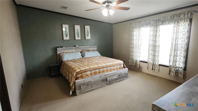 1602 W Saint Louis Avenue, Seadrift, TX 77983