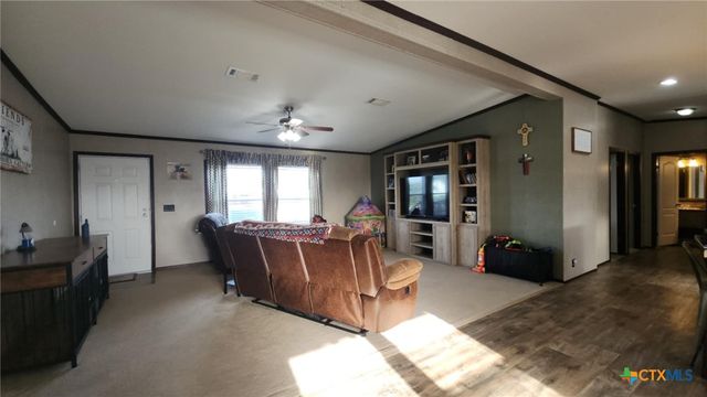 1602 W Saint Louis Avenue, Seadrift, TX 77983