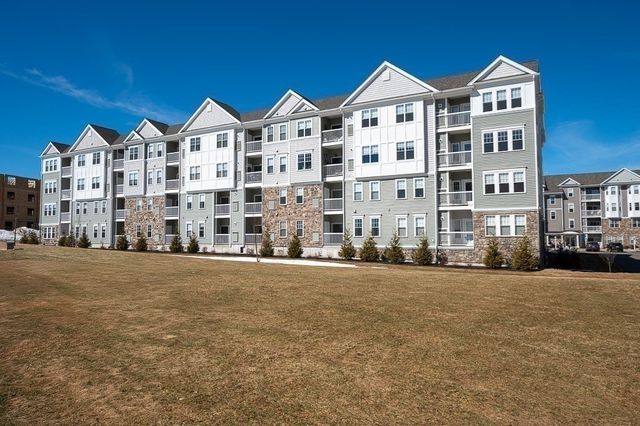 6 Peters Farm Way 411, Westborough, MA 01581