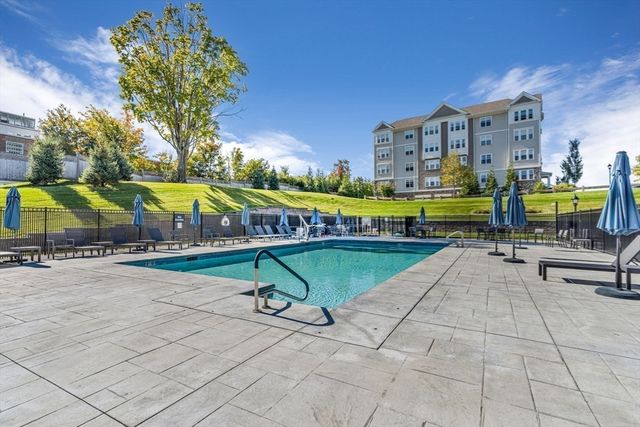 6 Peters Farm Way 411, Westborough, MA 01581