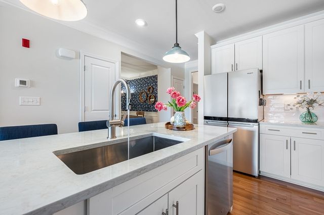 6 Peters Farm Way 411, Westborough, MA 01581