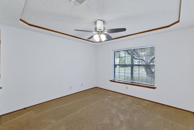 7254 Hialeah Circle W, North Richland Hills, TX 76182