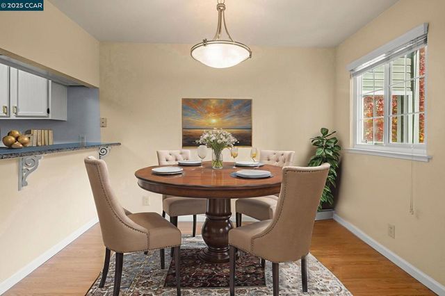 560 Canyon Oaks H, Oakland, CA 94605