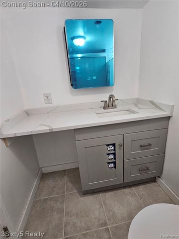 1843 Arlington Avenue, Lincoln Park, MI 48146