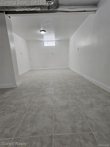 1843 Arlington Avenue, Lincoln Park, MI 48146