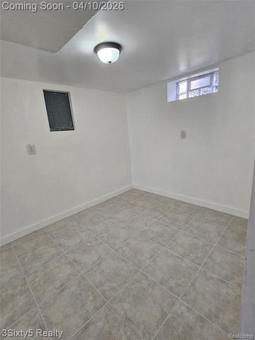 1843 Arlington Avenue, Lincoln Park, MI 48146