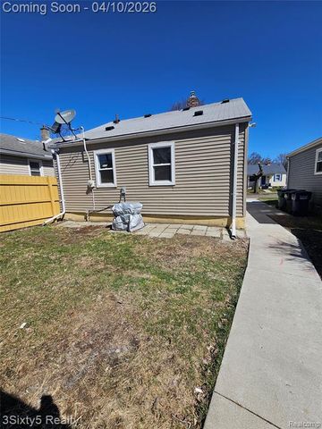 1843 Arlington Avenue, Lincoln Park, MI 48146