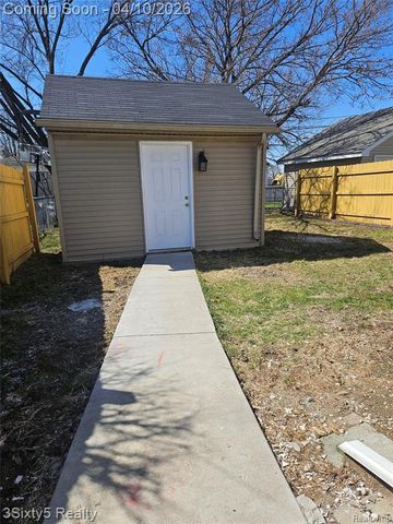 1843 Arlington Avenue, Lincoln Park, MI 48146