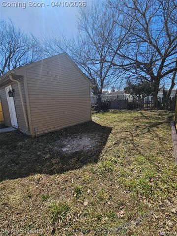 1843 Arlington Avenue, Lincoln Park, MI 48146