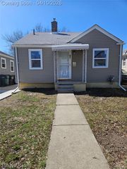 1843 Arlington Avenue, Lincoln Park, MI 48146