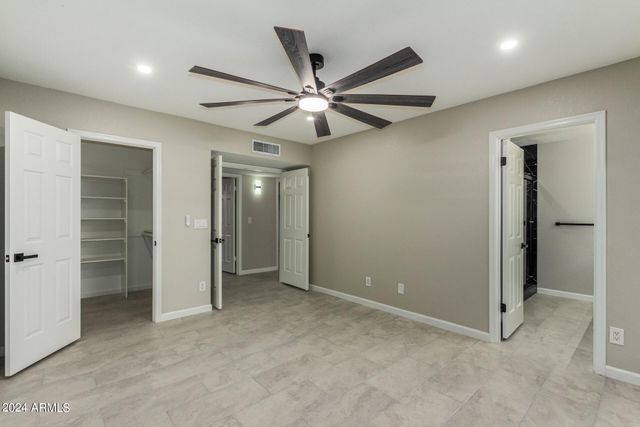 1734 W BANFF Lane, Phoenix, AZ 85023