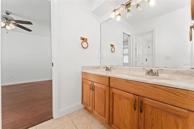 8101 CANYON LAKE CIRCLE, Orlando, FL 32835