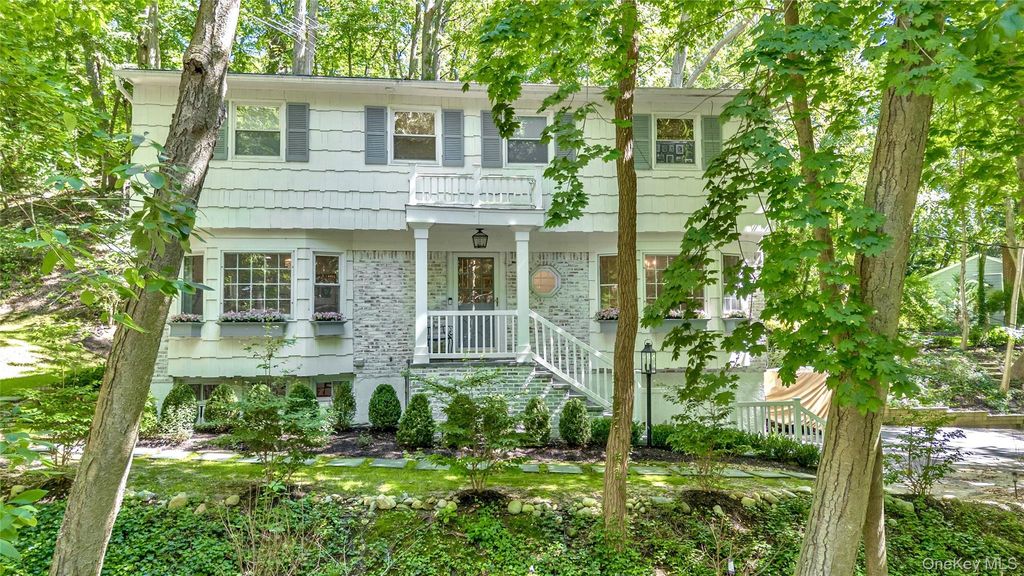 107 Fleets Cove Road, Huntington, NY 11743 — exterior