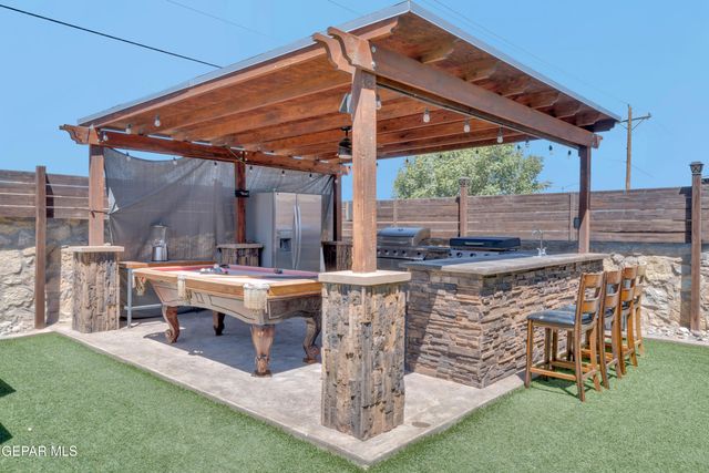 3021 WOODHEAD, El Paso, TX 79938