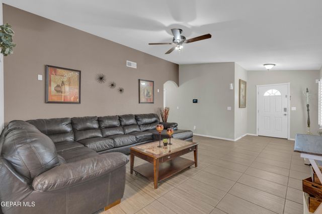 3021 WOODHEAD, El Paso, TX 79938