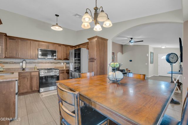 3021 WOODHEAD, El Paso, TX 79938