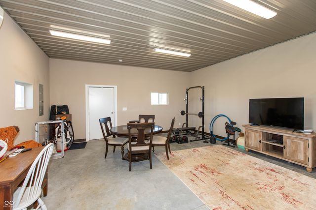 10351 E County Road 800 N, Seymour, IN 47274