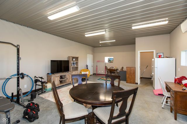 10351 E County Road 800 N, Seymour, IN 47274