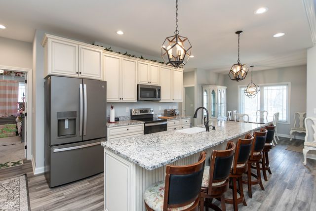 10351 E County Road 800 N, Seymour, IN 47274