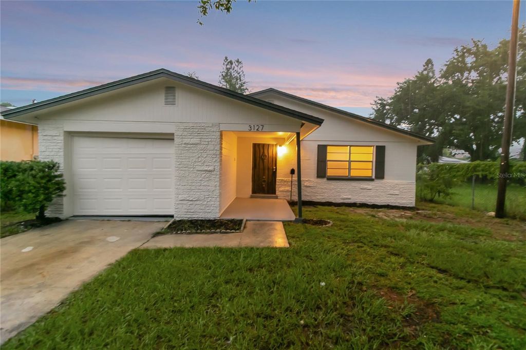 3127 OAKLEY AVENUE S, St Petersburg, FL 33712