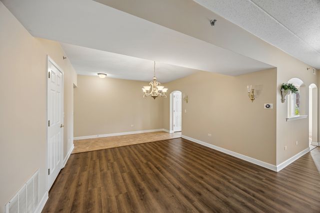 7920 Trinity Circle 2SW, Tinley Park, IL 60487
