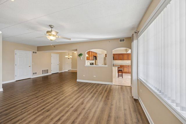 7920 Trinity Circle 2SW, Tinley Park, IL 60487