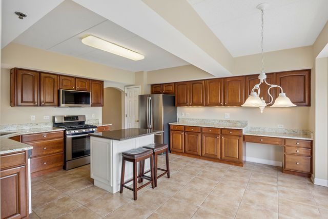 7920 Trinity Circle 2SW, Tinley Park, IL 60487