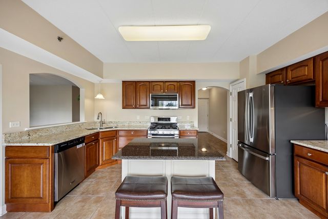 7920 Trinity Circle 2SW, Tinley Park, IL 60487