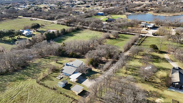 7322 Retta Mansfield Road, Mansfield, TX 76063