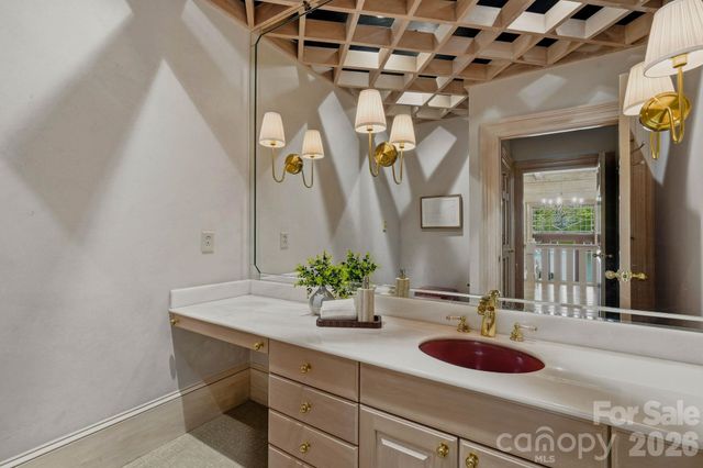 9719 Nine Eagles Lane, Charlotte, NC 28278