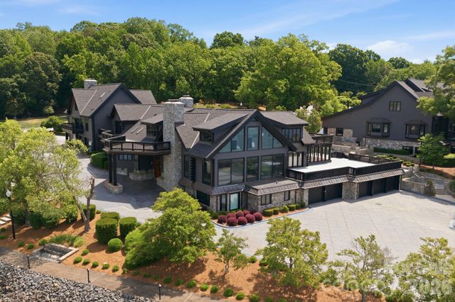 9719 Nine Eagles Lane, Charlotte, NC 28278