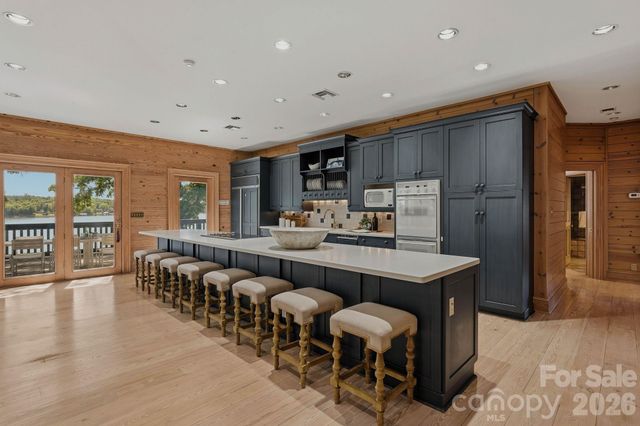 9719 Nine Eagles Lane, Charlotte, NC 28278