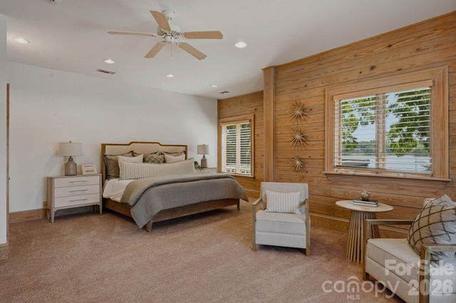 9719 Nine Eagles Lane, Charlotte, NC 28278