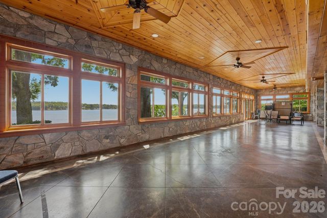 9719 Nine Eagles Lane, Charlotte, NC 28278