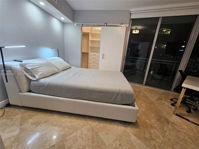 350 S Miami Avenue 2714, Miami, FL 33130