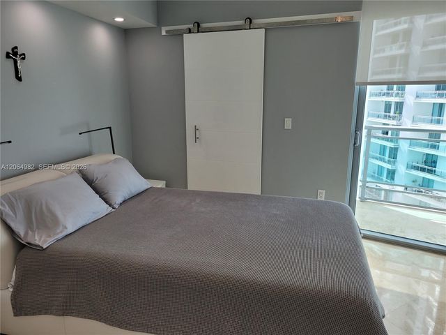 350 S Miami Avenue 2714, Miami, FL 33130