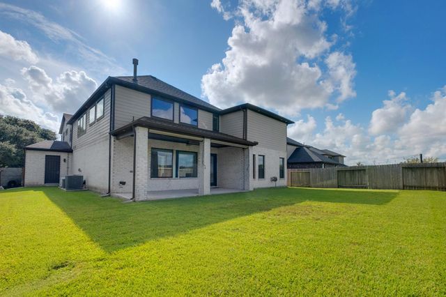 98 Dorado Drive, Friendswood, TX 77546