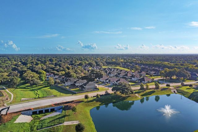 98 Dorado Drive, Friendswood, TX 77546