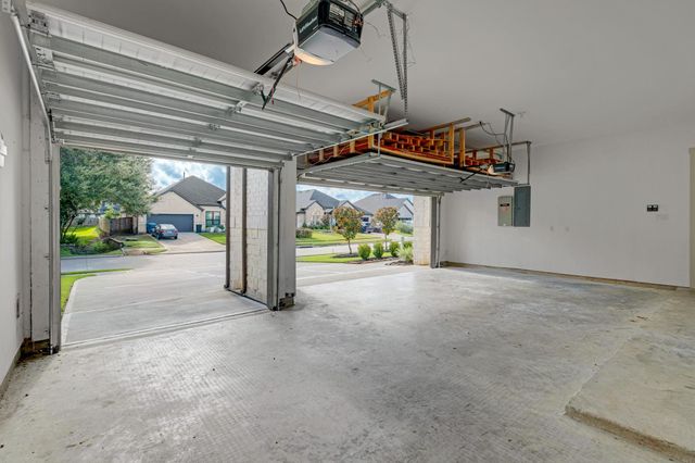 98 Dorado Drive, Friendswood, TX 77546