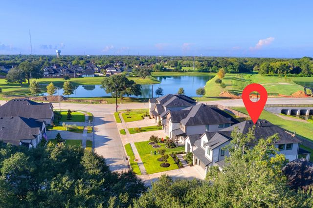 98 Dorado Drive, Friendswood, TX 77546
