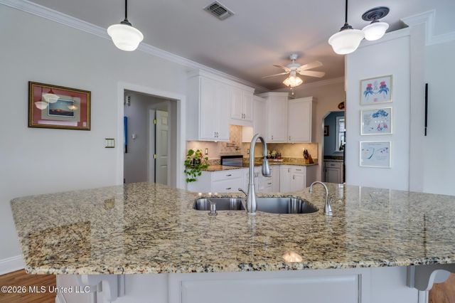 406 N Caribe Place, Gulfport, MS 39507