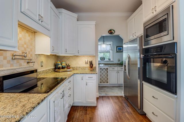 406 N Caribe Place, Gulfport, MS 39507