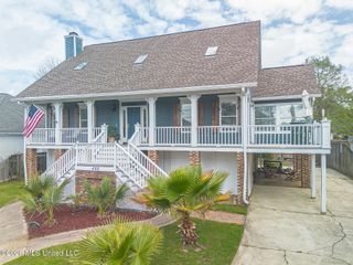 406 N Caribe Place, Gulfport, MS 39507