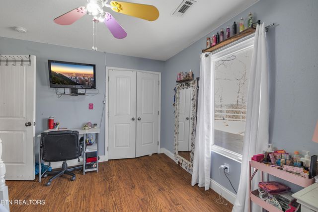 1739 Long Branch Rd, Seymour, TN 37865