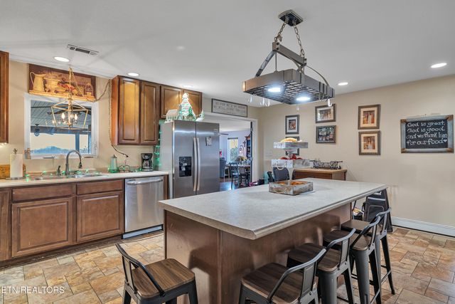 1739 Long Branch Rd, Seymour, TN 37865