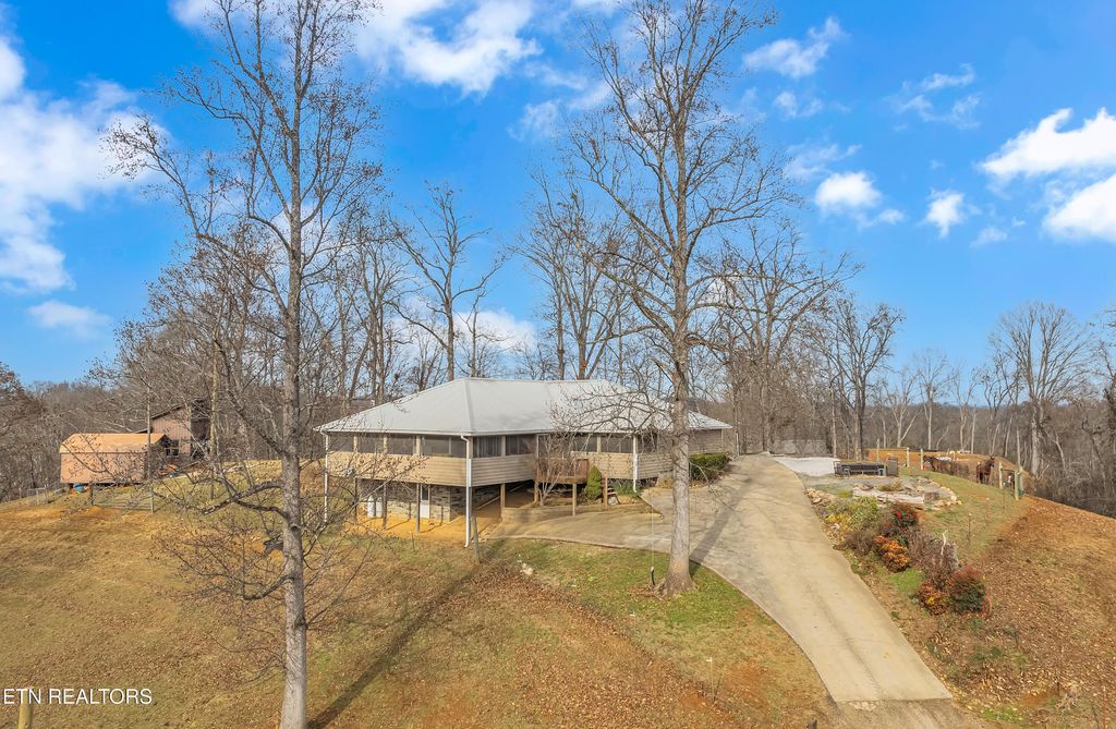 1739 Long Branch Rd, Seymour, TN 37865